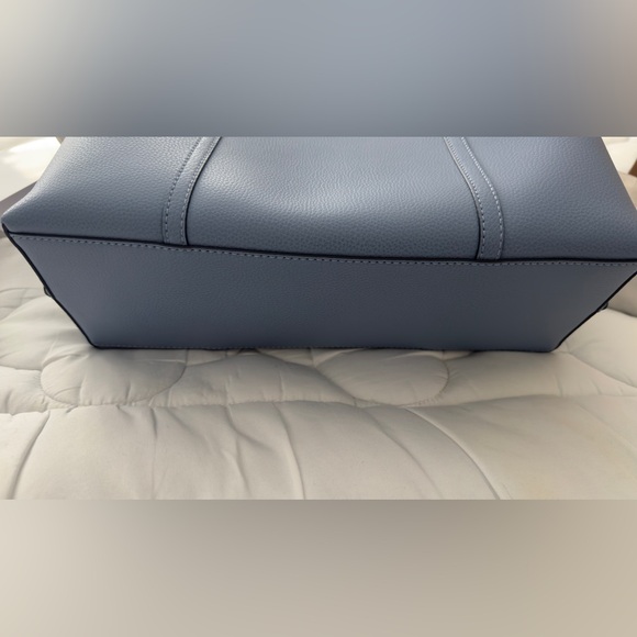 Tory Burch Perry Pebbled Leather Triple Compartment Tote Bluewood. New, No Tags. - Picture 6 of 10